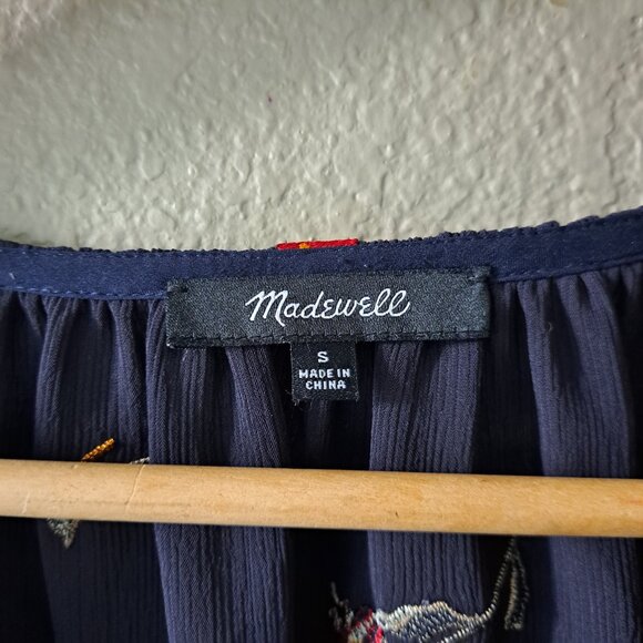 🩵Madewell Embroidered Floral Navy Women's Top Size Small - Picture 9 of 9
